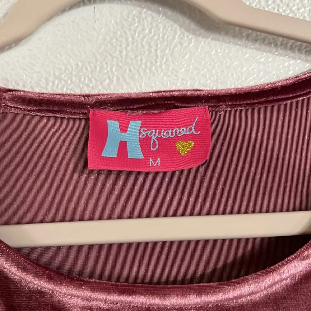 NWOT women’s velvet bow sleeves blouse - Picture 5 of 6